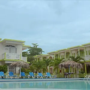 https://fun-holiday-beach-resort.hotelsmontegobay.org